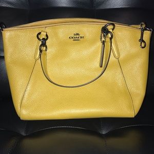 Small Pebble Leather Kelsey w strap and dusk bag.